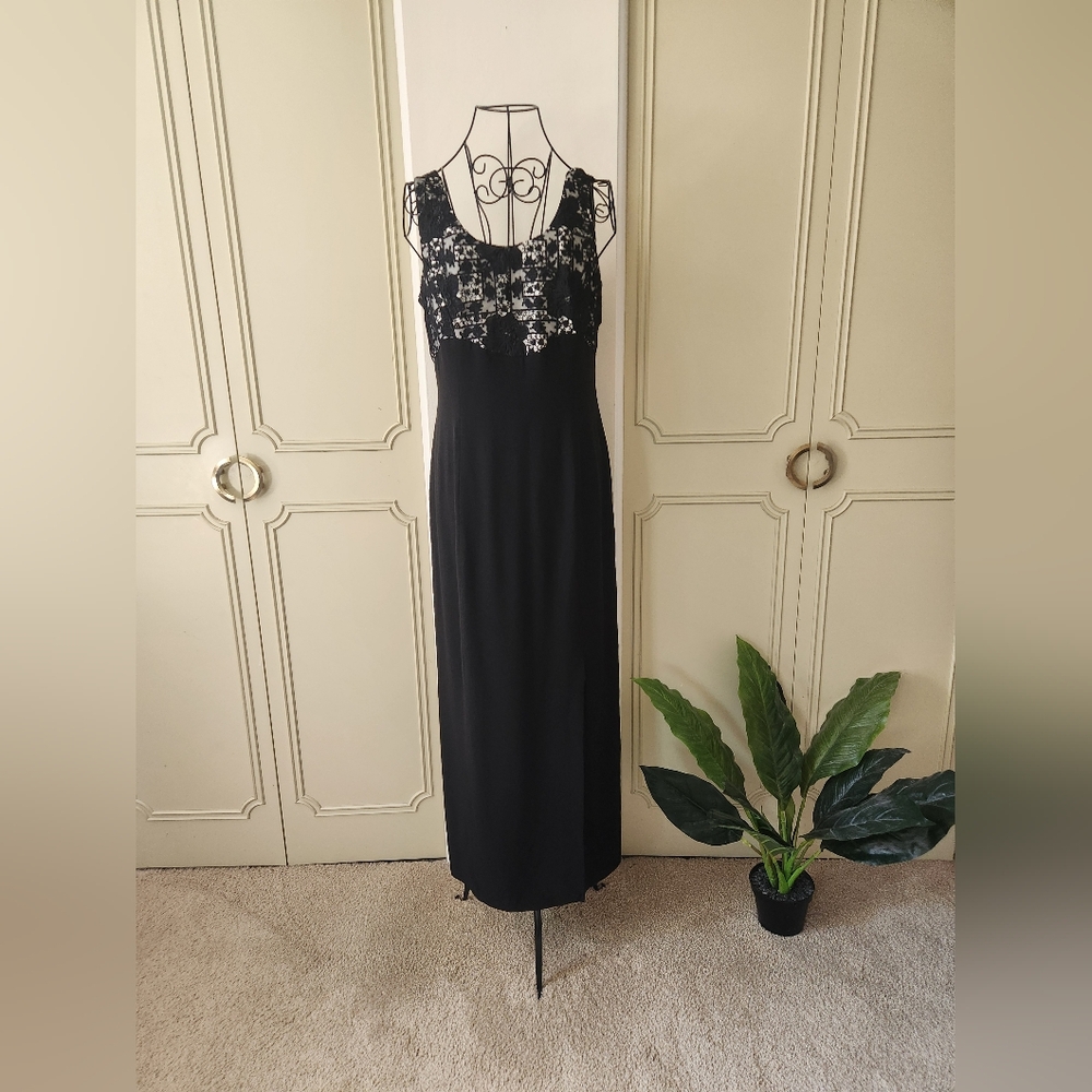 Vintage Carmen Cinefra Elegant Black Sleeveless Dress Size 44 (M)